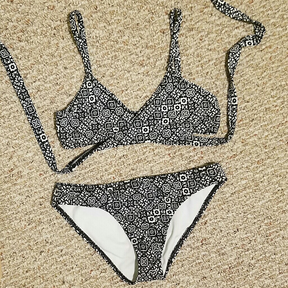 Reef cross wrap two piece